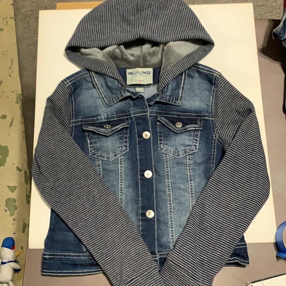 Wallflower Jr Miss hooded jean jacket size Large denim and soft fleece